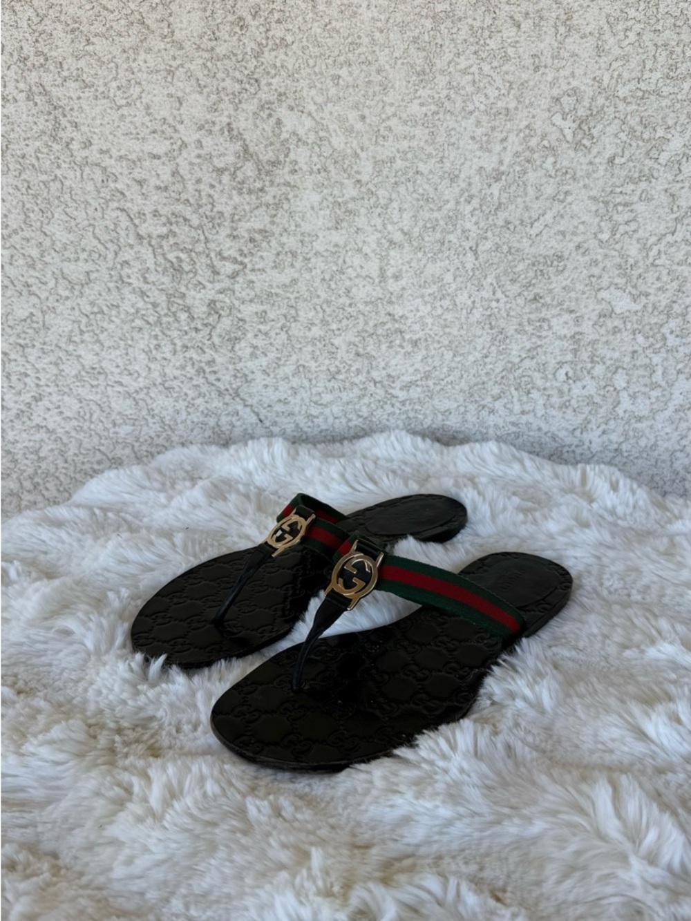 Authentic Gucci GG Monogram Thong Sandals - Picture 2 of 6